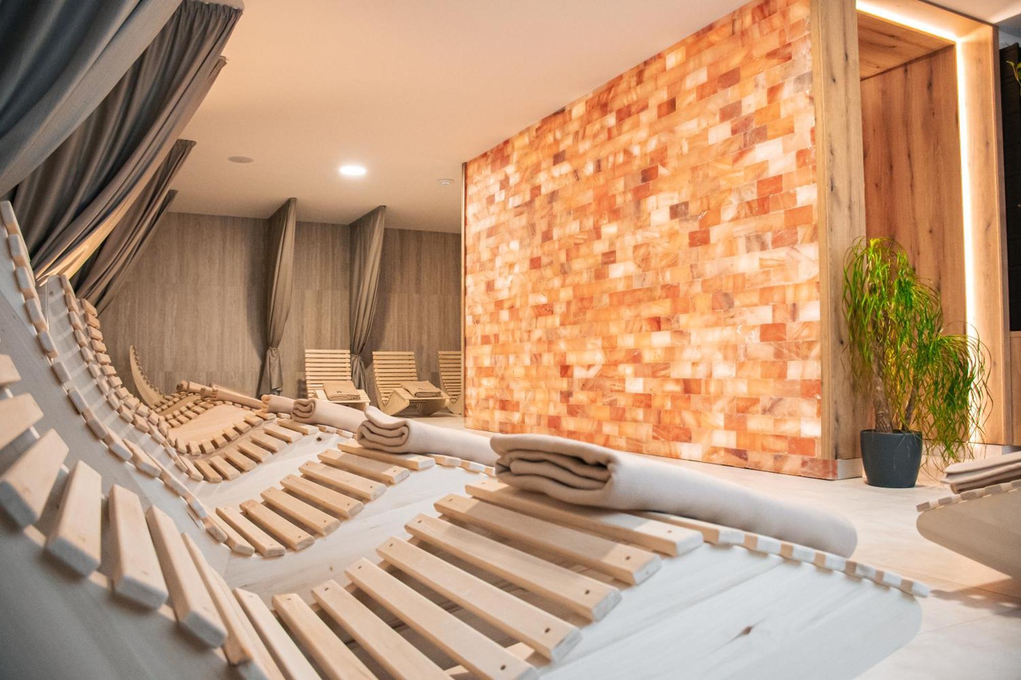 Rm Hotel Wellness & Congress Prievidza Luaran gambar