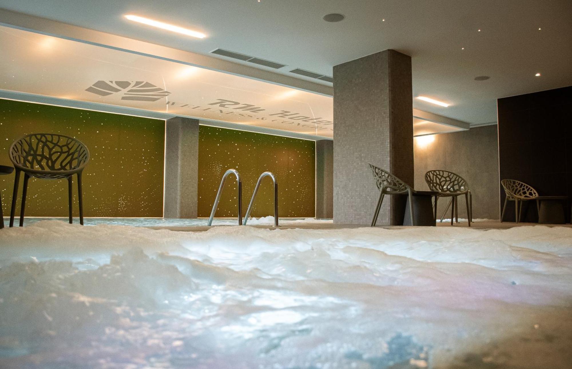 Rm Hotel Wellness & Congress Prievidza Luaran gambar