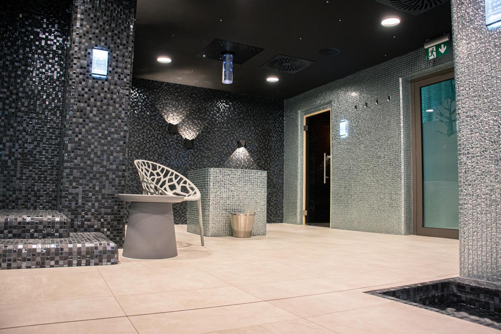 Rm Hotel Wellness & Congress Prievidza Luaran gambar
