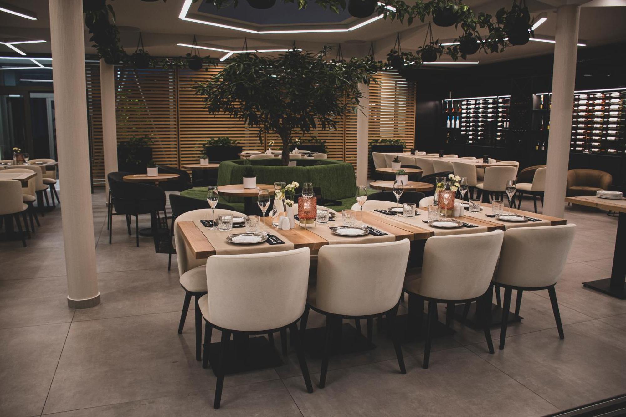 Rm Hotel Wellness & Congress Prievidza Luaran gambar