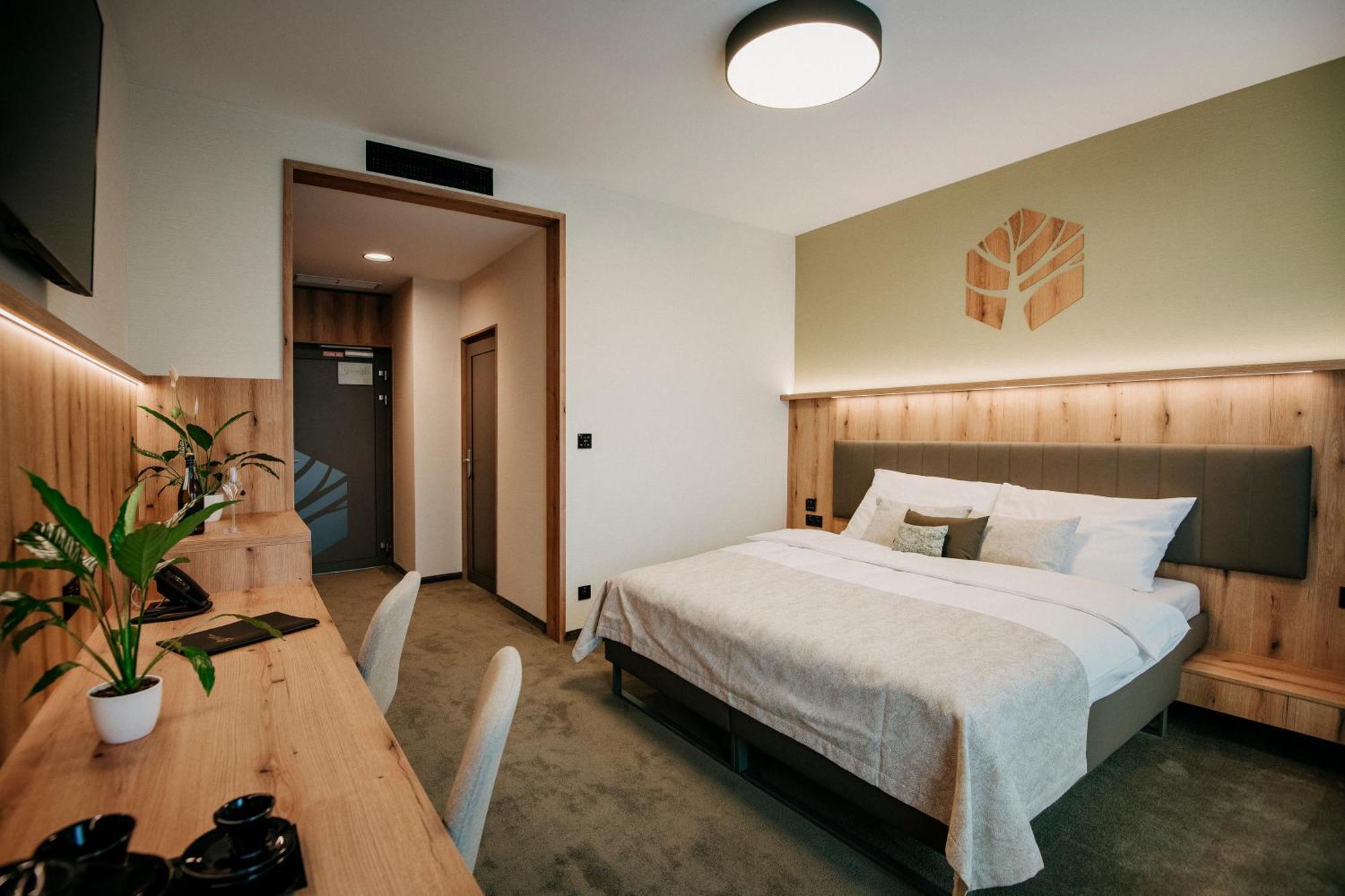 Rm Hotel Wellness & Congress Prievidza Luaran gambar