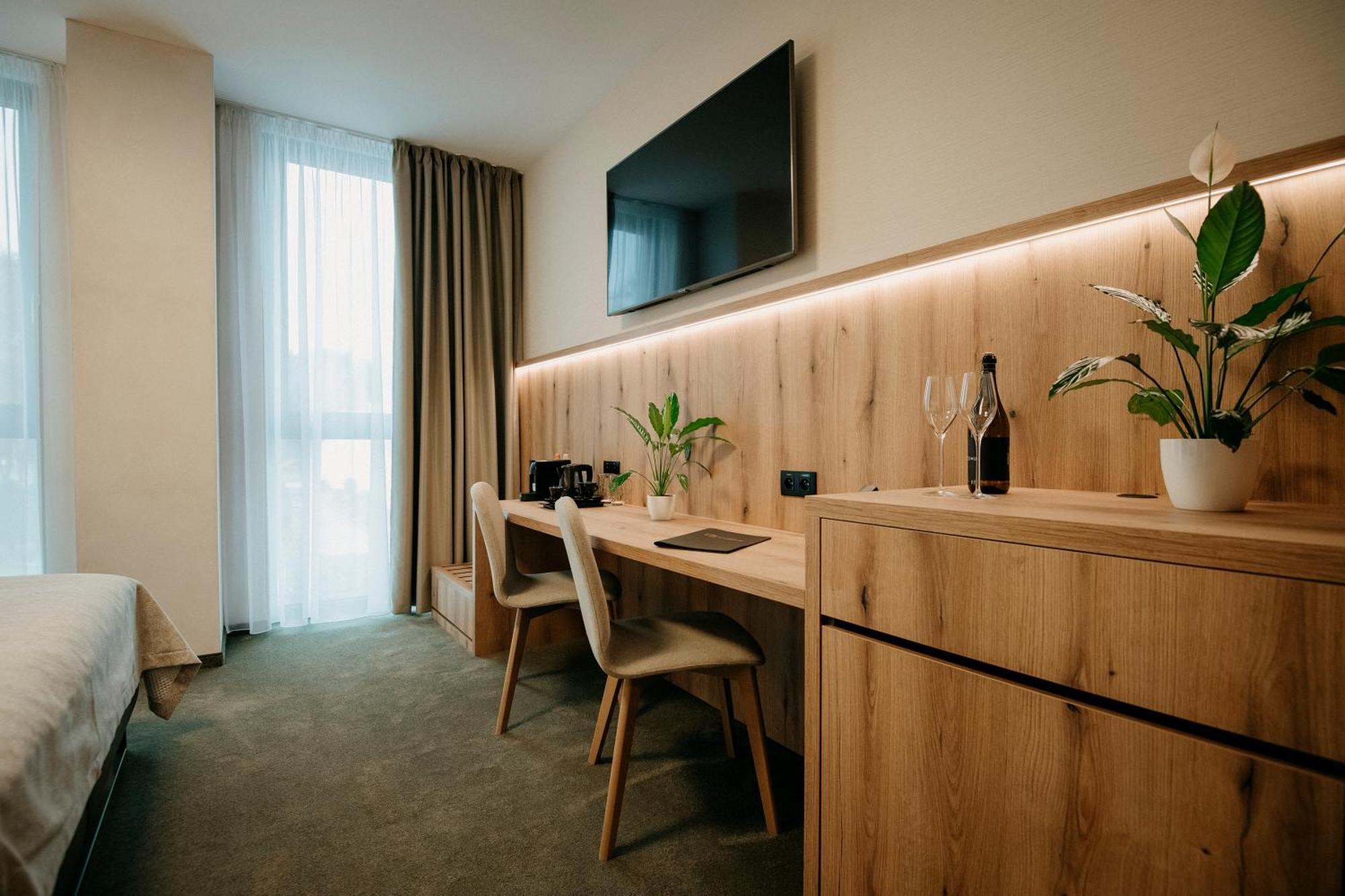 Rm Hotel Wellness & Congress Prievidza Luaran gambar